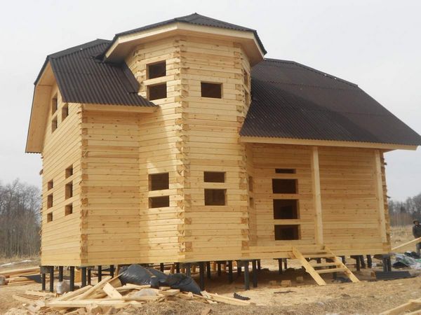 Строительство деревянного дачного дома: особенности
